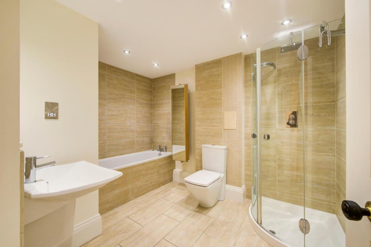 Super Central Edinburgh Castle Basement מראה חיצוני תמונה