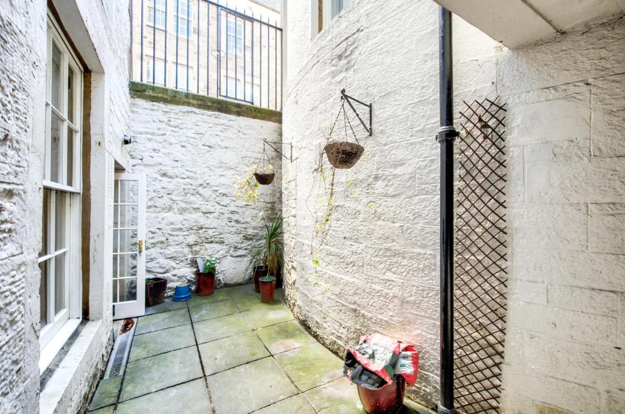 Super Central Edinburgh Castle Basement מראה חיצוני תמונה