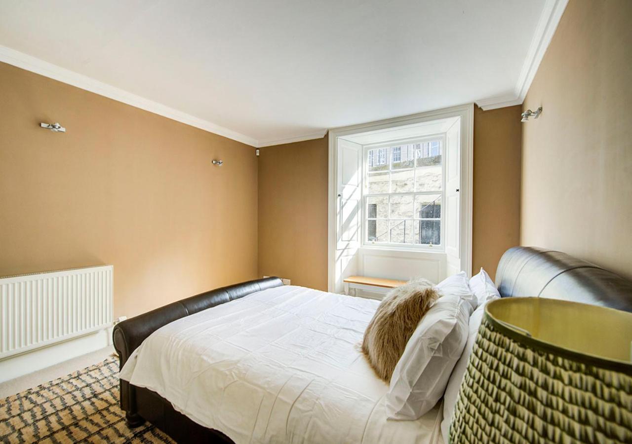 Super Central Edinburgh Castle Basement מראה חיצוני תמונה
